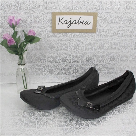 MICHAEL KORS Girls Flats. Size 4 - Picture 1 of 9